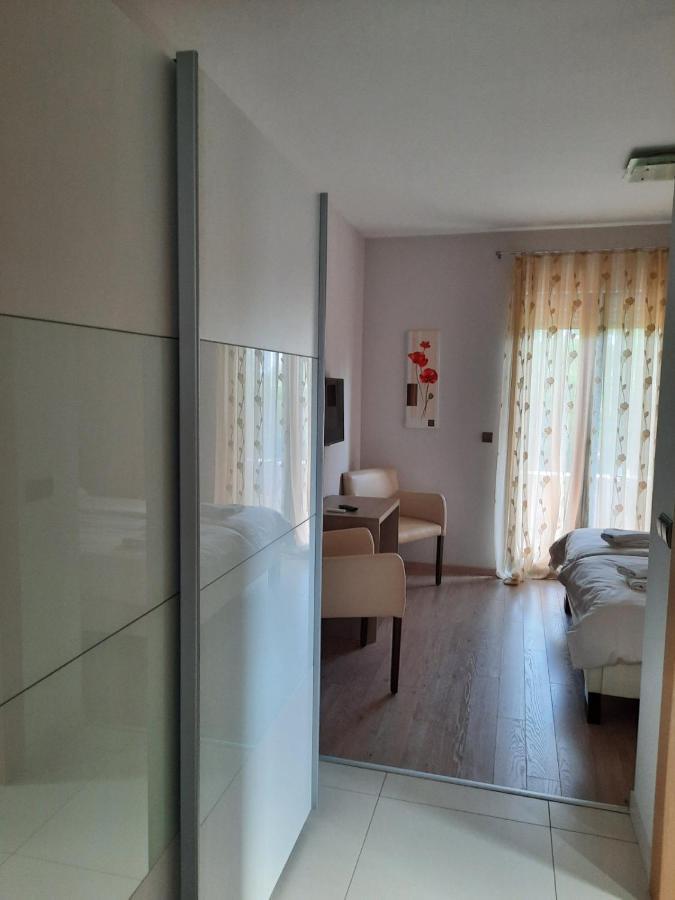 Apartman Eden Hotel Poreč Buitenkant foto